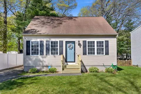 30 Oakland Ter, Manchester, CT 06042