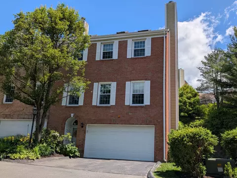 14 Kingswood Dr #14, Bethel, CT 06801