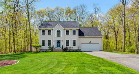 256 Woodmont Dr, Coventry, CT 06238