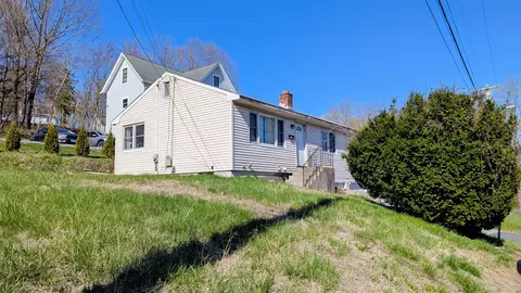 6 Hillside Ave, Danbury, CT 06811