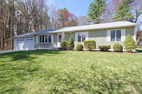 226 Labby Rd, North Grosvenor Dale, CT 06255
