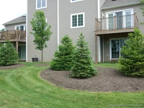 1985 West St # 9, Southington, CT 06489
