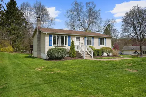 2 Goodhill Rd, New Milford, CT 06776