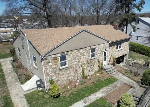 66 Vanguard St, Bridgeport, CT 06606
