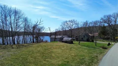 41 Homestead Rd, Ledyard, CT 06339