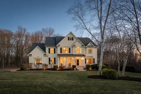 44 Wonderview Dr, Tolland, CT 06084