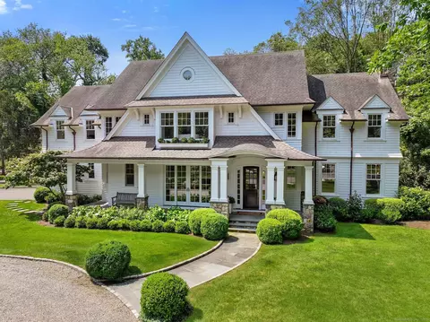 2 Tanglewood Trl, Darien, CT 06820
