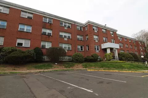 1730 State St #203, Hamden, CT 06517