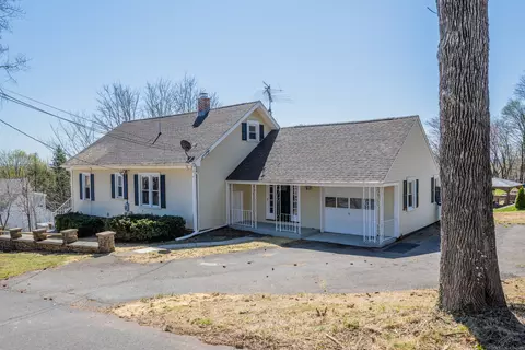 1 Essex Pl, New Britain, CT 06053