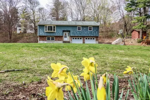 6 Glen Rd, New Fairfield, CT 06812