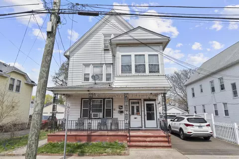 57 North St, Hamden, CT 06514
