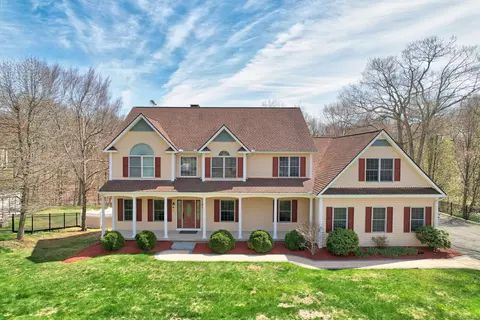 76 Hempel Dr, Wolcott, CT 06716