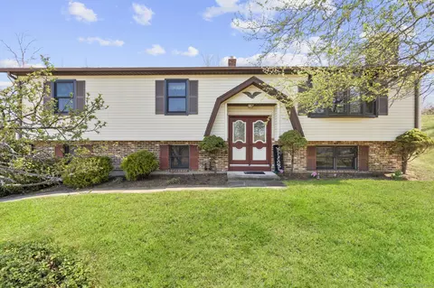 29 Cold Spring Dr, Oxford, CT 06478