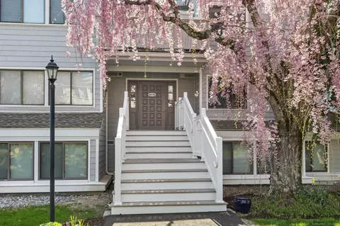 54 Rowayton Woods Dr #54, Norwalk, CT 06854