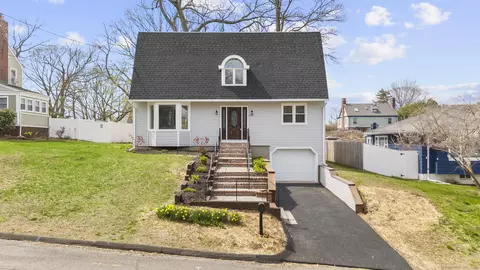 298 Summit St, New Haven, CT 06513