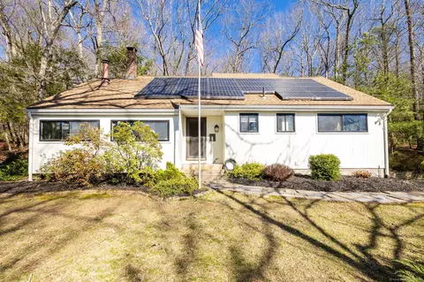 206 New Rd, Avon, CT 06001