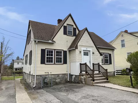 23 Anderson Ave, Waterbury, CT 06708