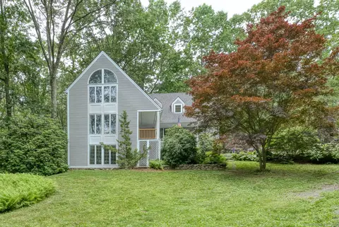 615 Jackson St, Thomaston, CT 06787