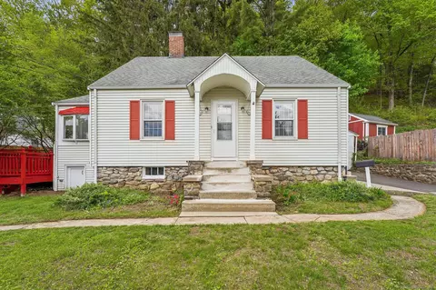 123 Clay St, Thomaston, CT 06787