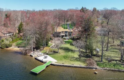 658 Wolcott Rd, Bristol, CT 06010