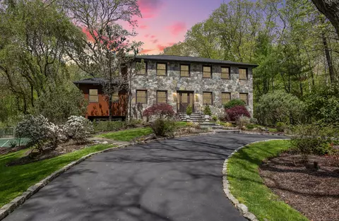 18 Cardinal Rd, Weston, CT 06883