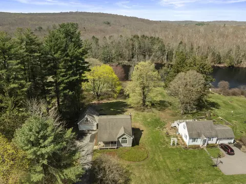 131 Killingworth Rd, Haddam, CT 06441