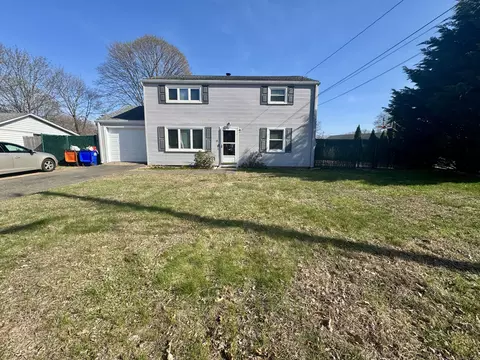 6 Apple St, Wallingford, CT 06492