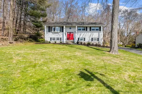 23 Indian Hill Rd, New Fairfield, CT 06812