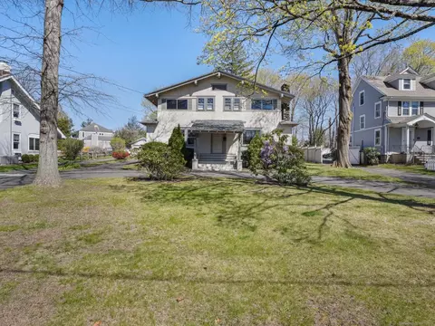 85 Indian Field Rd, Greenwich, CT 06830