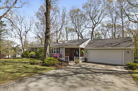33 Woodland Rd, Niantic, CT 06357