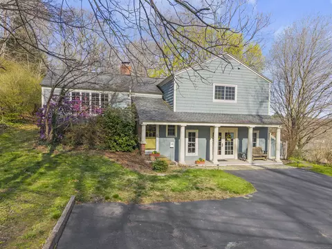 5 Sunset Ter, Essex, CT 06426