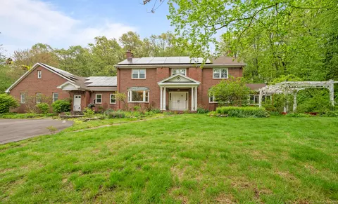 78 Blue Ridge Dr, Manchester, CT 06040