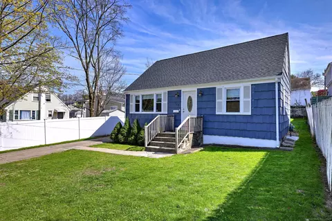 25 Broadway, Bridgeport, CT 06606