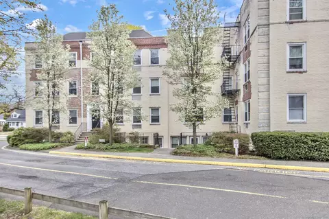 100 Summer St # 2A, Stamford, CT 06901
