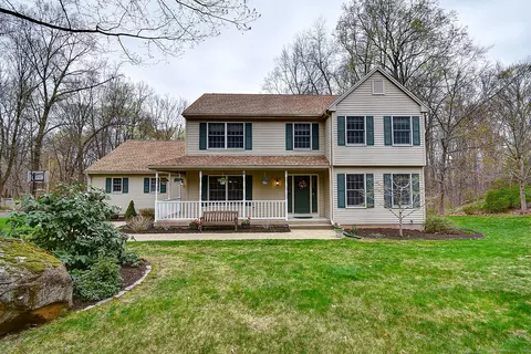225 Rockwood Dr, Southington, CT 06489