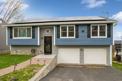 47 Santoro St, Waterbury, CT 06704