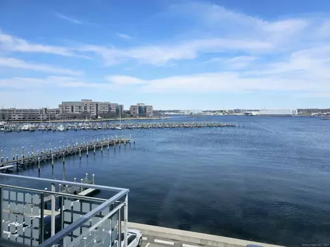 184 Pequot Ave #406, New London, CT 06320