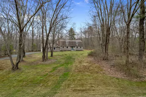 7 Southwood Ln, East Granby, CT 06026