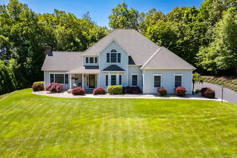 176 Fox Hollow Ln, Bristol, CT 06010