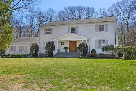7 Apache Trl, Westport, CT 06880