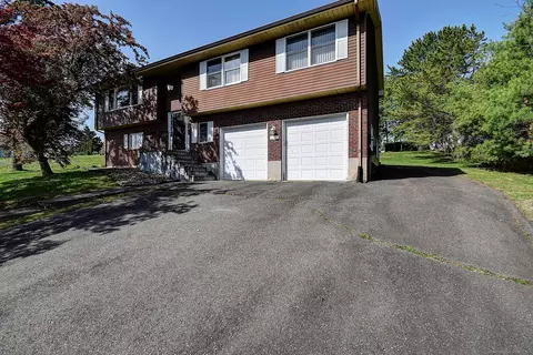 102 Barry Pl, Rocky Hill, CT 06067