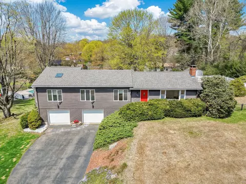 128 Tumble Brook Dr, Vernon, CT 06066