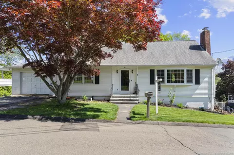 5 Homestead Ave, Derby, CT 06418