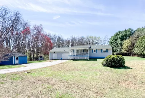 43 Douglas Dr, Plainfield, CT 06374