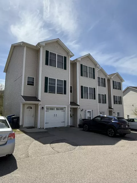 41 Palmer St #1, Norwich, CT 06360