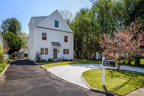 4 Kelsey St, Darien, CT 06820