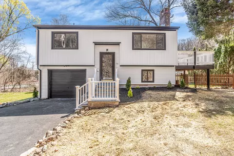 75 River Rd, Shelton, CT 06484