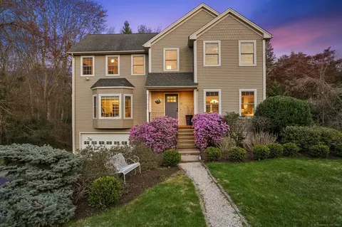 12 Canoe Brook Rd, Trumbull, CT 06611