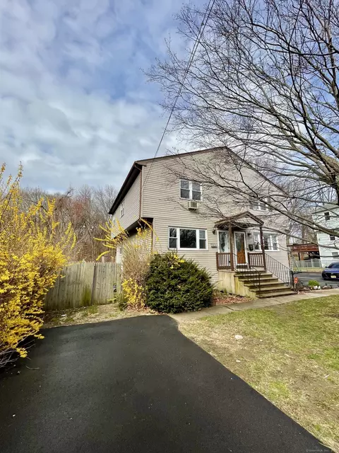 115 Pond St, Bridgeport, CT 06606