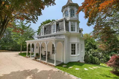66 Seminary St, New Canaan, CT 06840
